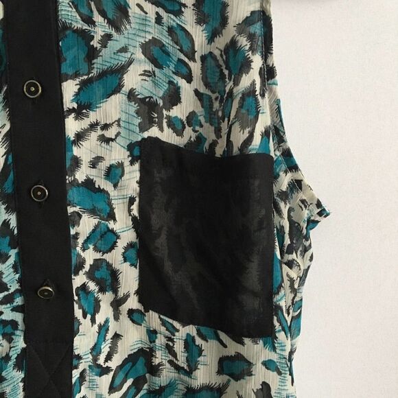 H.I.P. Leopard Sleeveless Tunic Top Small Blue Sleeveless High Low Button Front - Picture 6 of 10